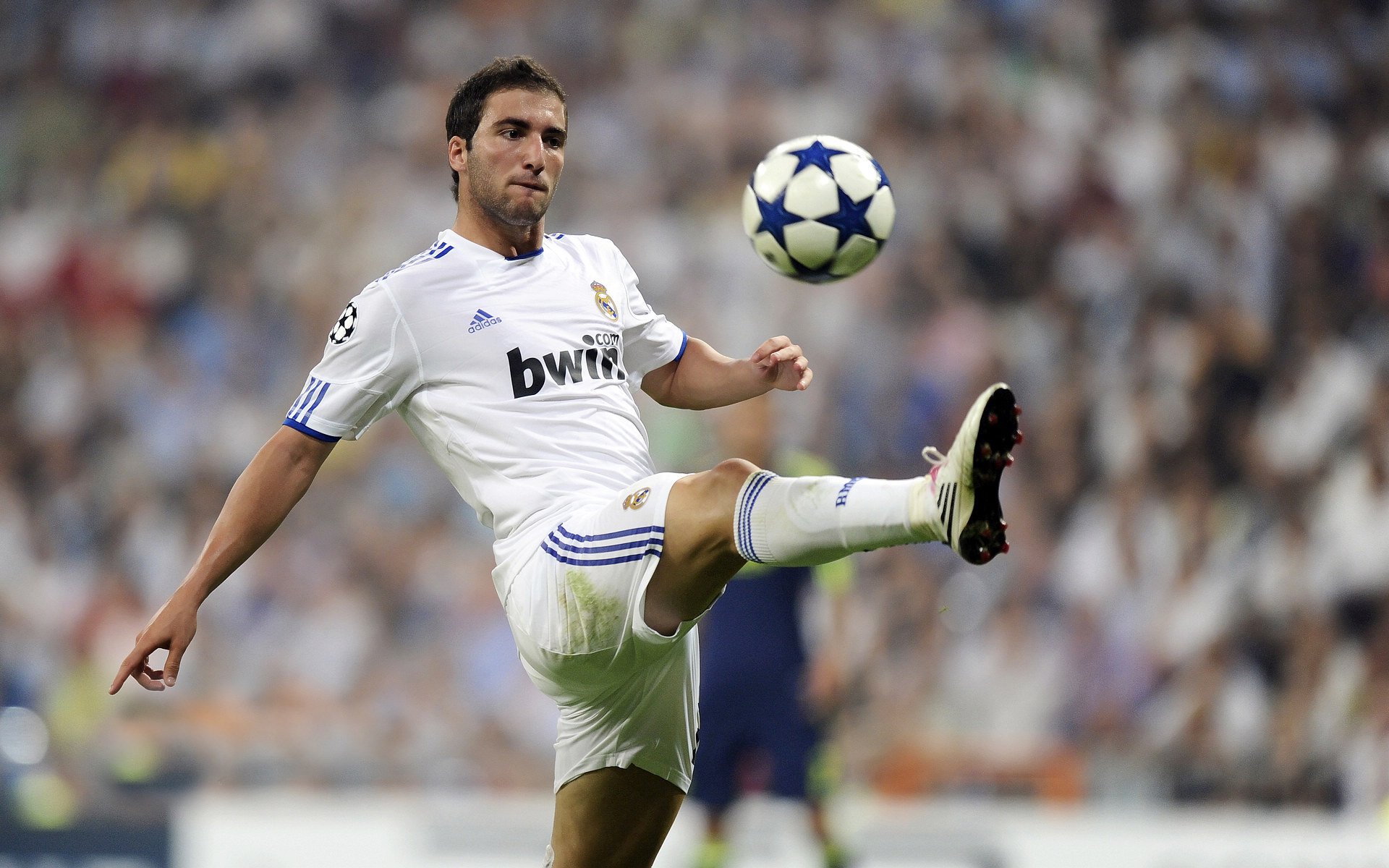 开云体育在线入口-国足球员赛后训练视频发布,国足训练课视频