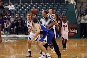 开云体育官网-快节奏战术对核心球员负荷的影响，快节奏进攻